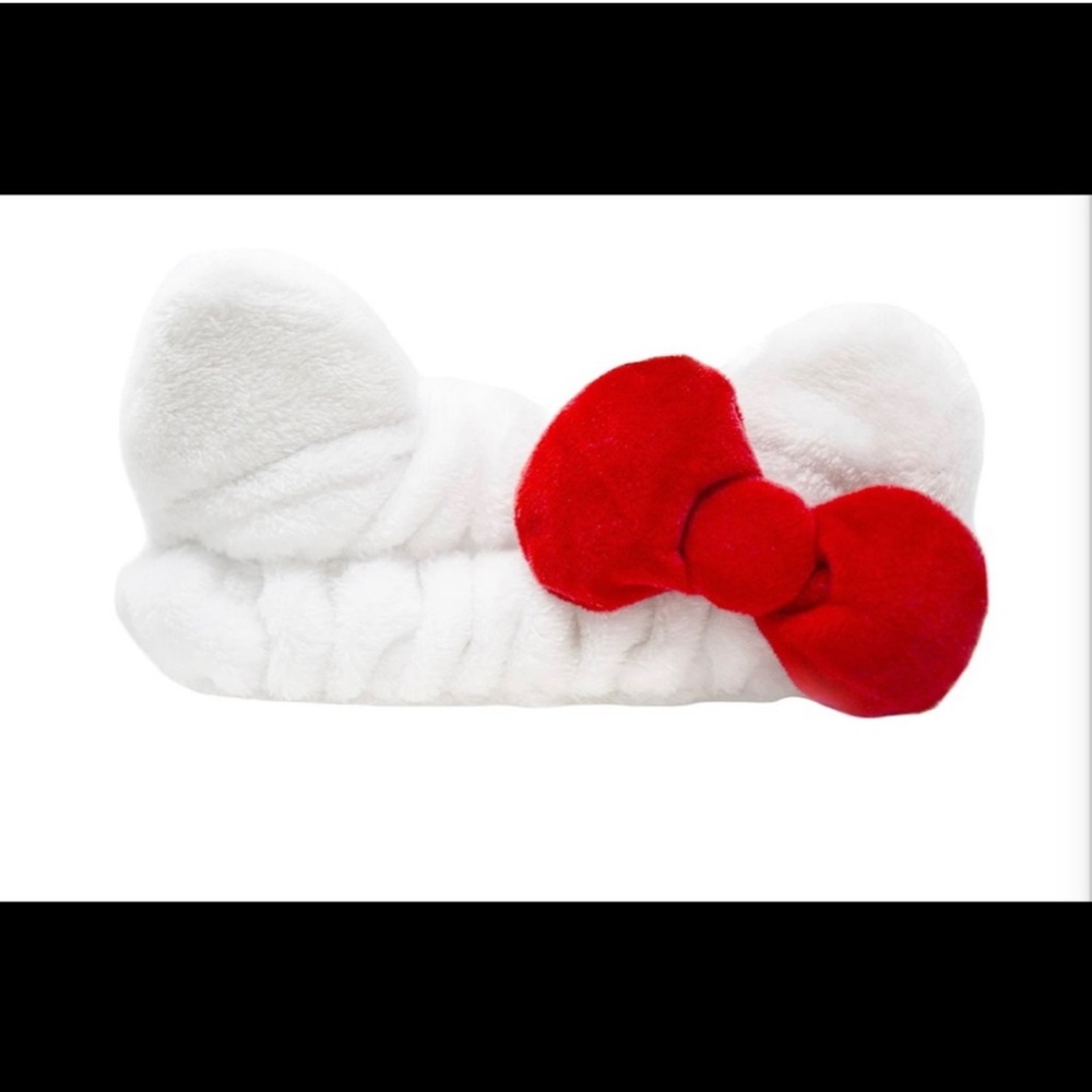 NWT ♥️ Plush Spa Headband with Hello Kitty's Signature Bow - Picture 2 of 4